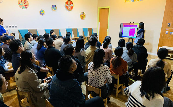 嬰智貝佳馬橋夏山園：“學習做孩子的情商教練”和孩子共同成長